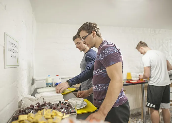 Abrahams * דבלין